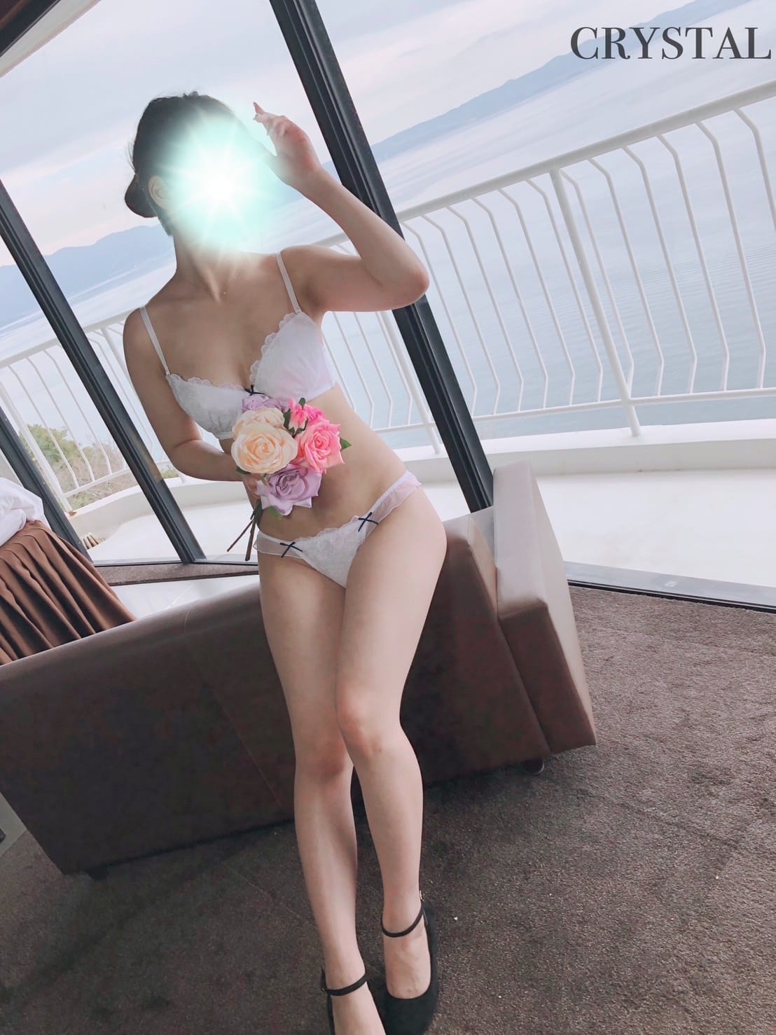 ぱっちり大きな瞳とキュートな笑顔が印象的の『りの』ちゃんのご紹介です♡♡♡：Crystal(九州・沖縄高級デリヘル)