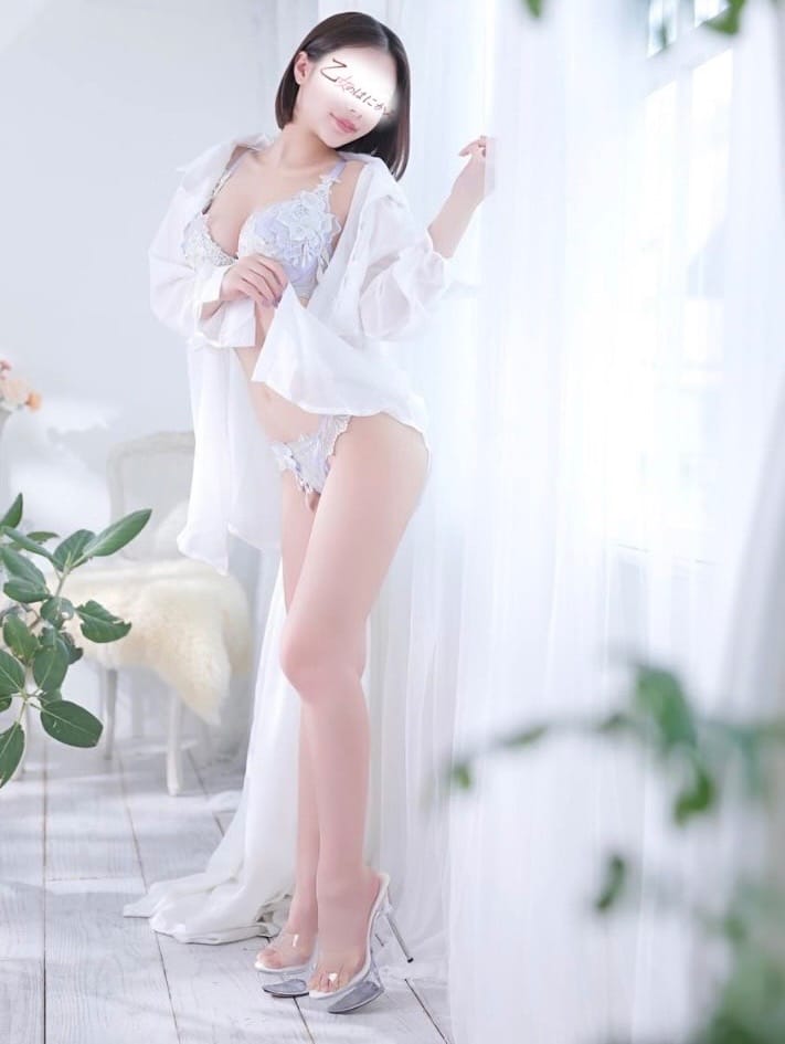 透けるような純白、奇跡の美貌：乙女のはにかみ(六本木・赤坂高級デリヘル)